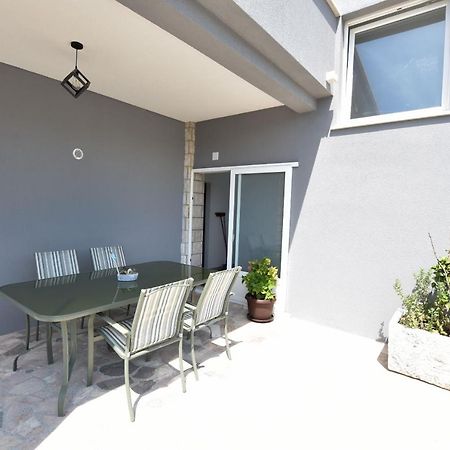 Apartments Mimi Primosten Luaran gambar