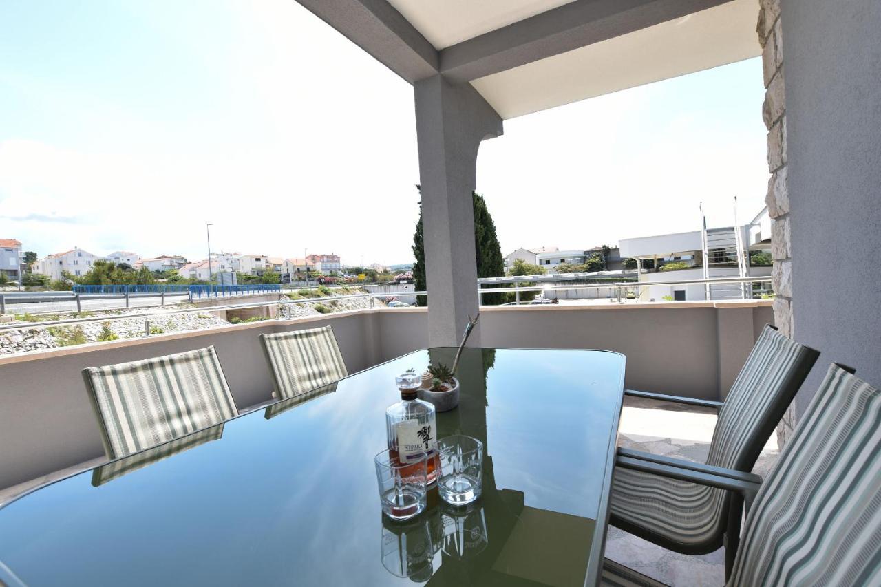 Apartments Mimi Primosten Luaran gambar
