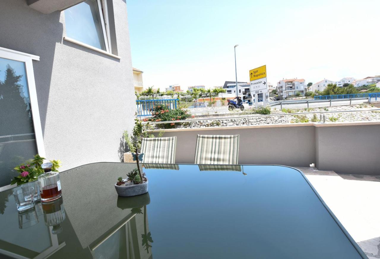 Apartments Mimi Primosten Luaran gambar