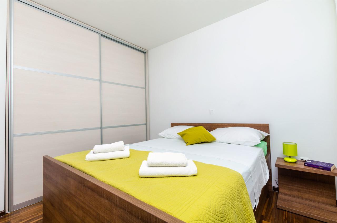 Apartments Mimi Primosten Luaran gambar